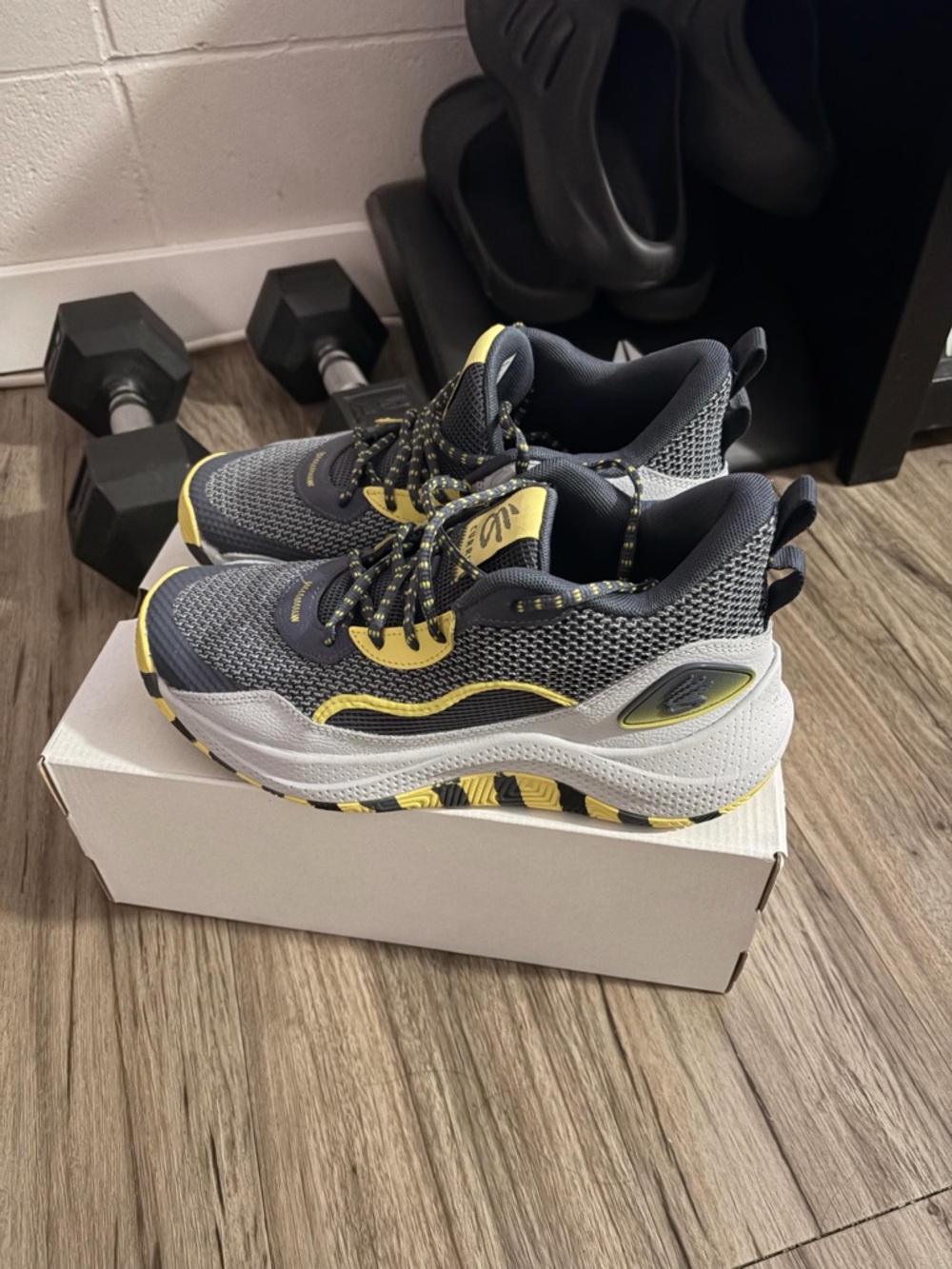 Grey and Yellow Steph Curry Runners